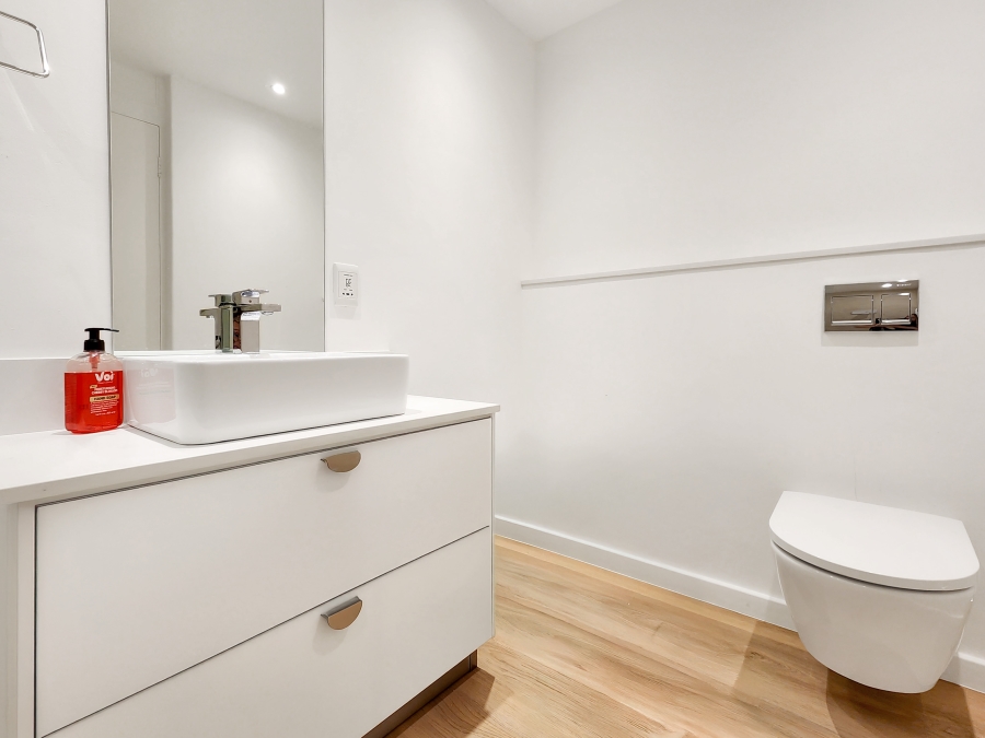 2 Bedroom Property for Sale in Sea Point Western Cape